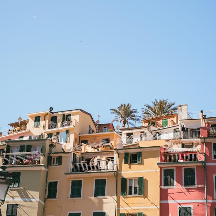 Family terraces and cafés for calm evenings in Springfield